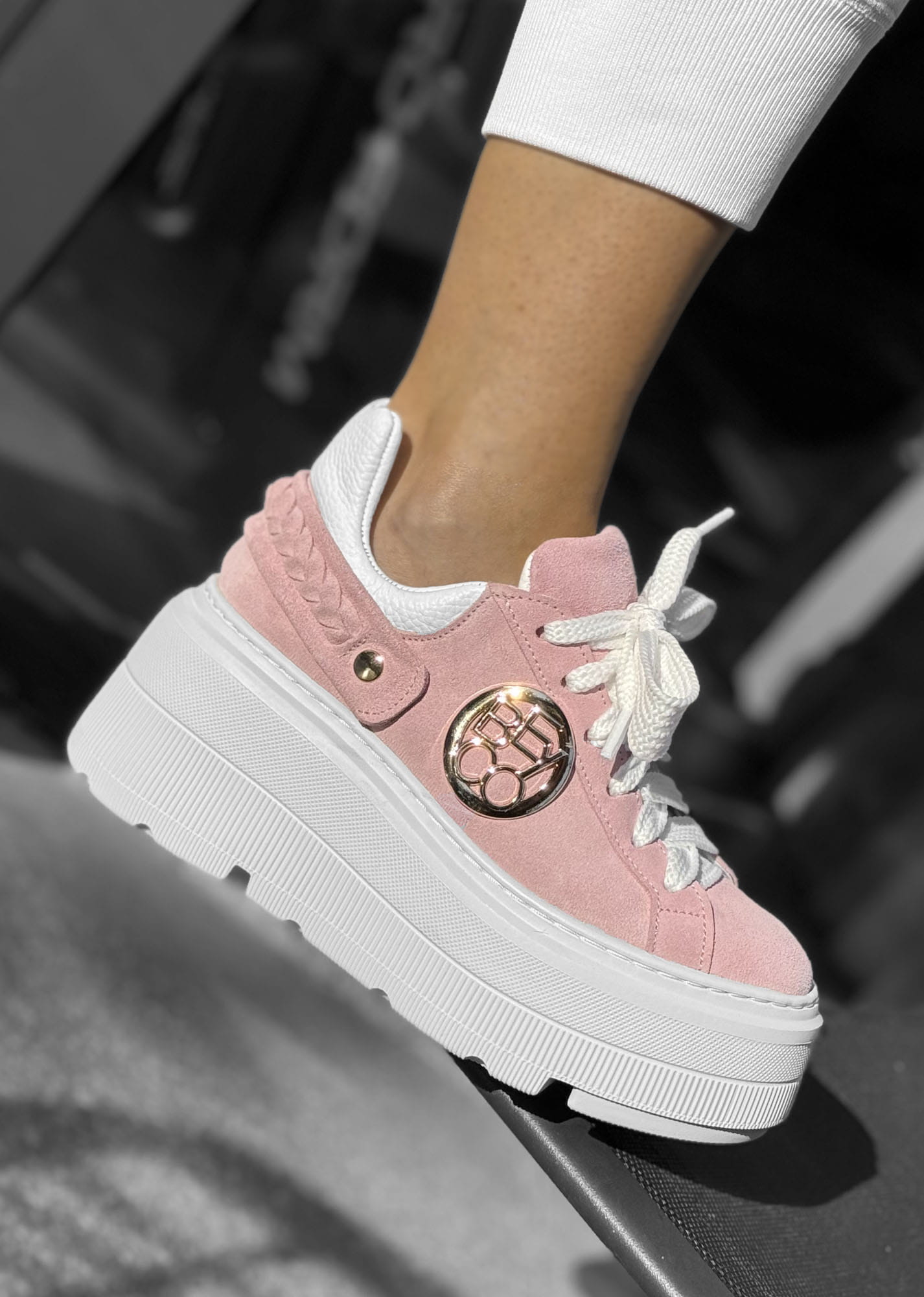 Skórzane sneakersy na grubej podeszwie sn61 róż zamsz Beyco - obrazek 3