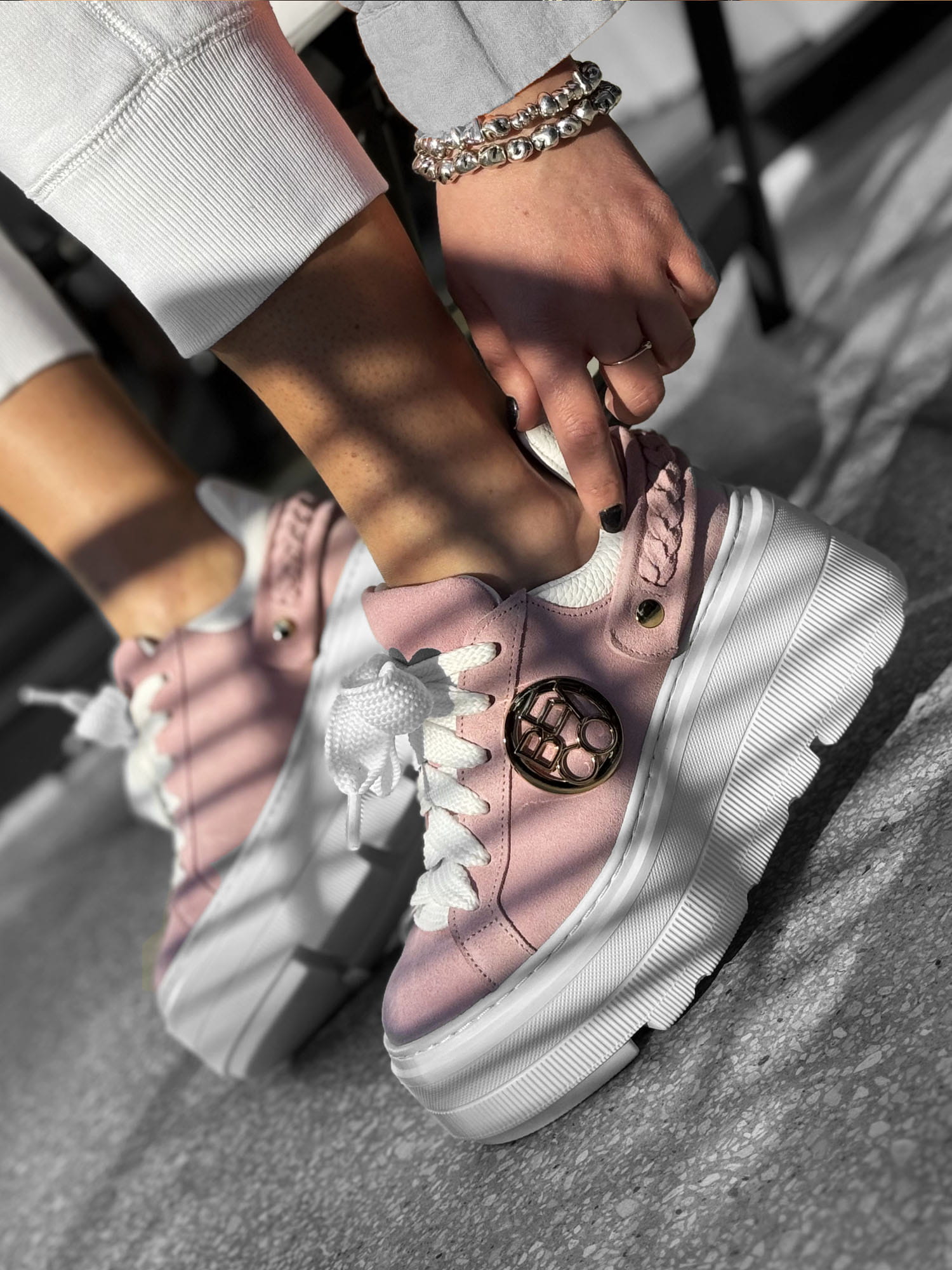 Skórzane sneakersy na grubej podeszwie sn61 róż zamsz Beyco - obrazek 2