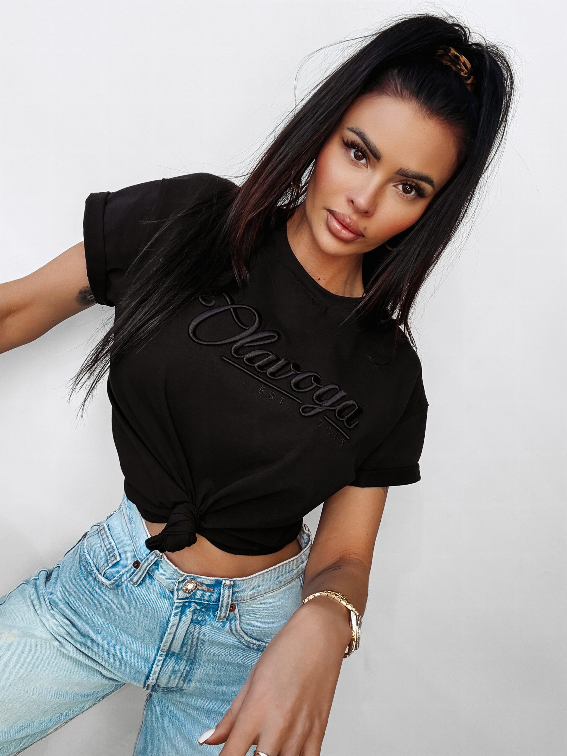 MANILA 2025 T-SHIRT DAMSKI OLAVOGA Czarny - obrazek 2