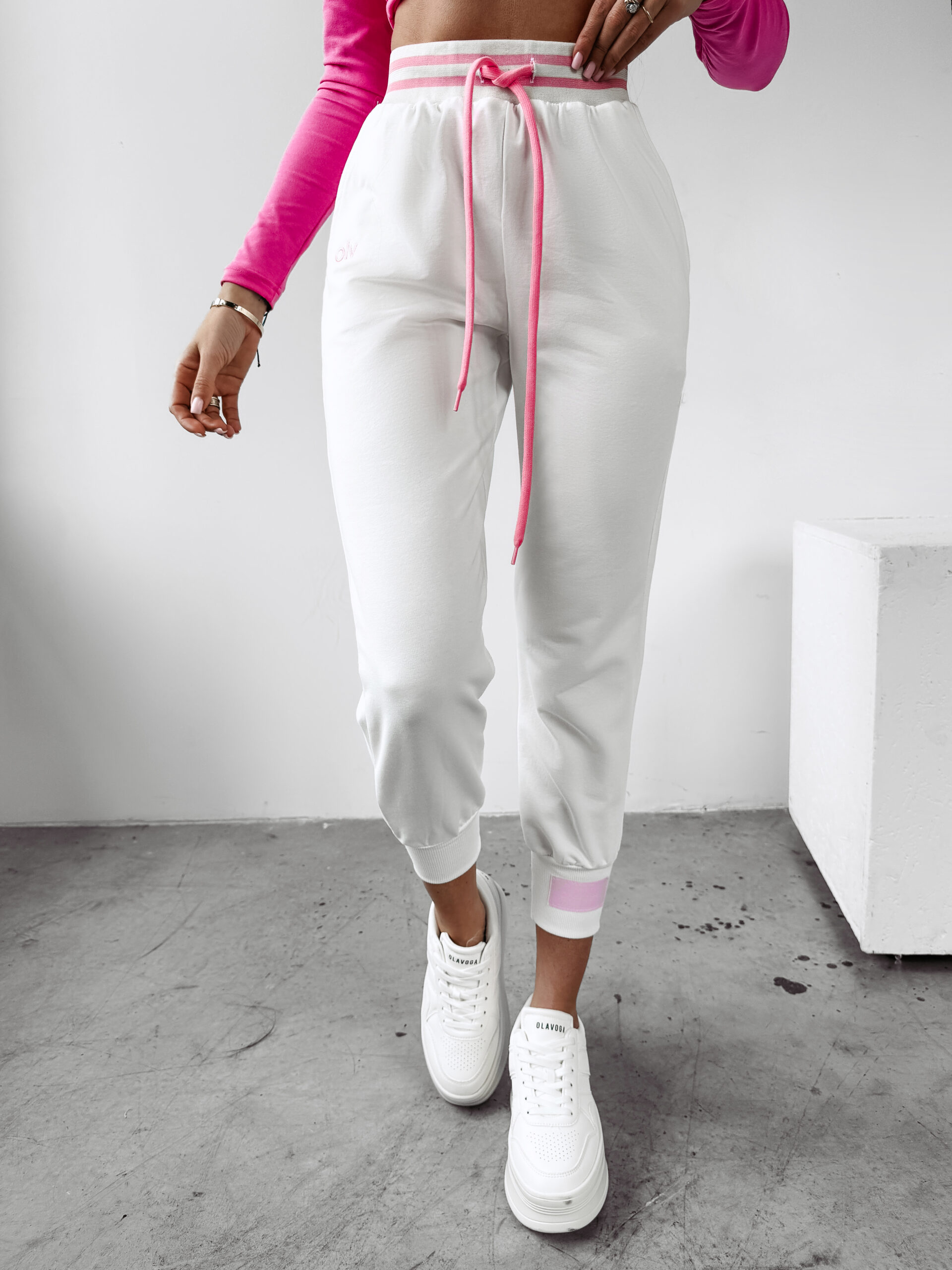 MIRACLE 2025 SPODNIE DAMSKIE OLAVOGA Ecru - obrazek 3