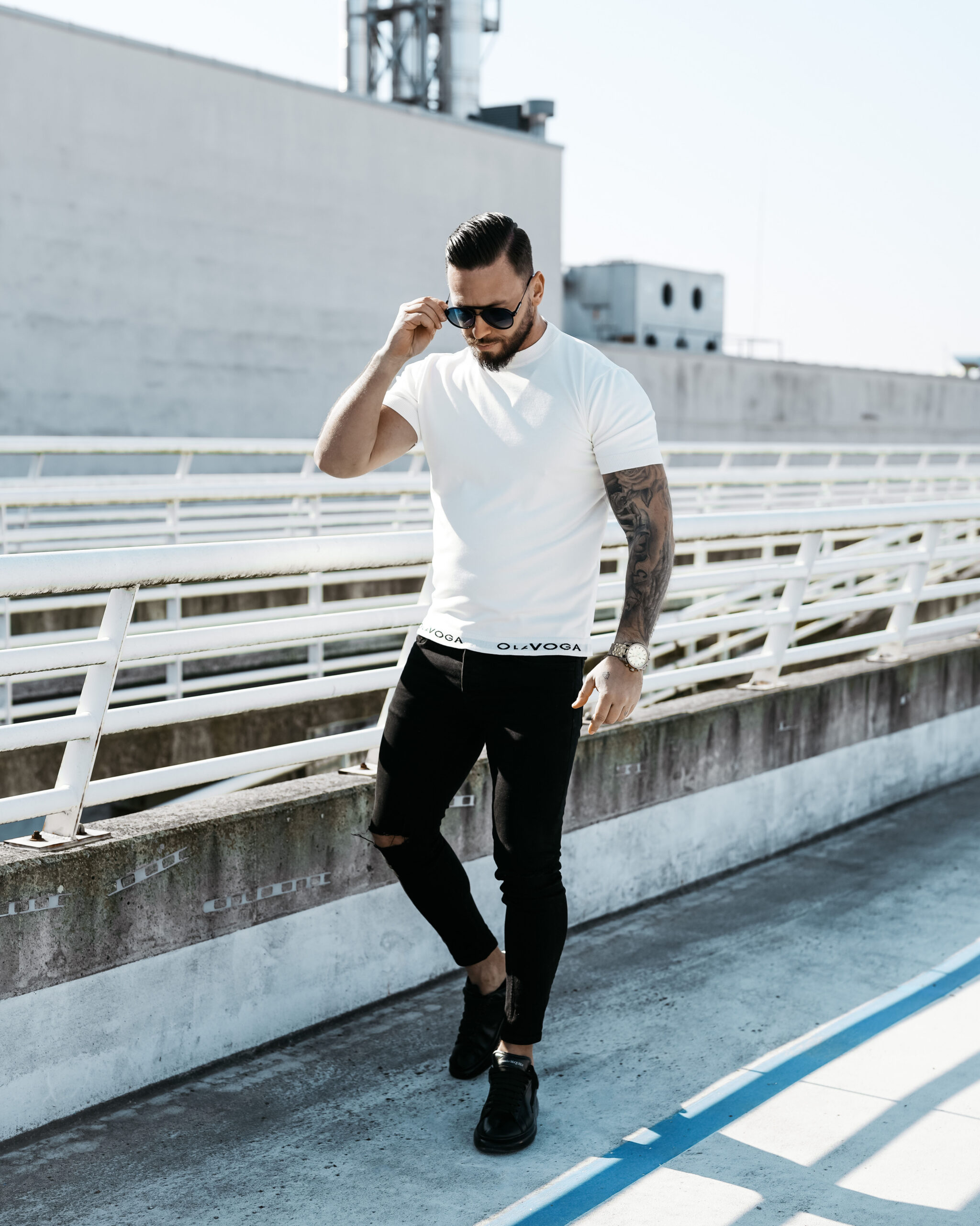 NAKIS 2025 SWETER MĘSKI OLAVOGA Biały - obrazek 2